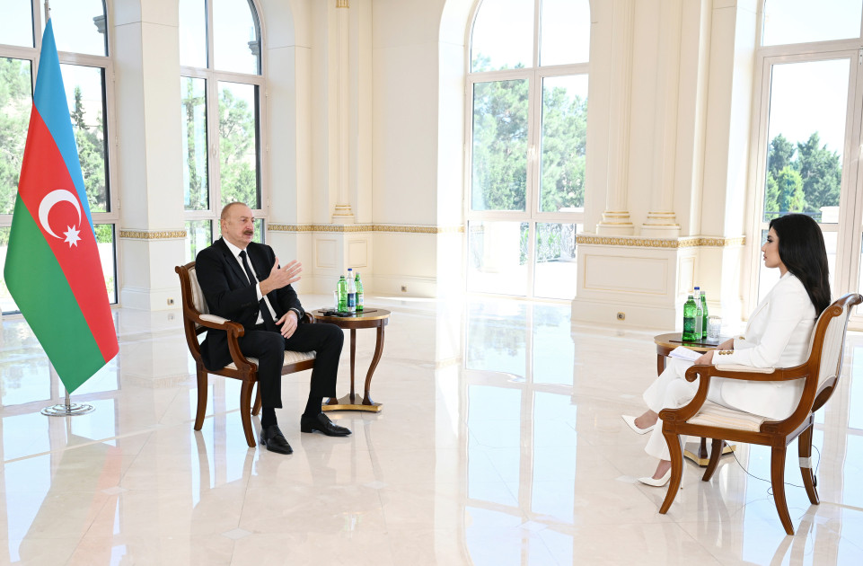 Dövlət başçısı: Mən həqiqətən də fəxr edirəm ki, Prezident Tramp mənə dostu kimi yanaşır