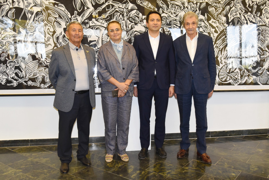 Bakıda qazaxıstanlı rəssamın fərdi sərgisi açılıb