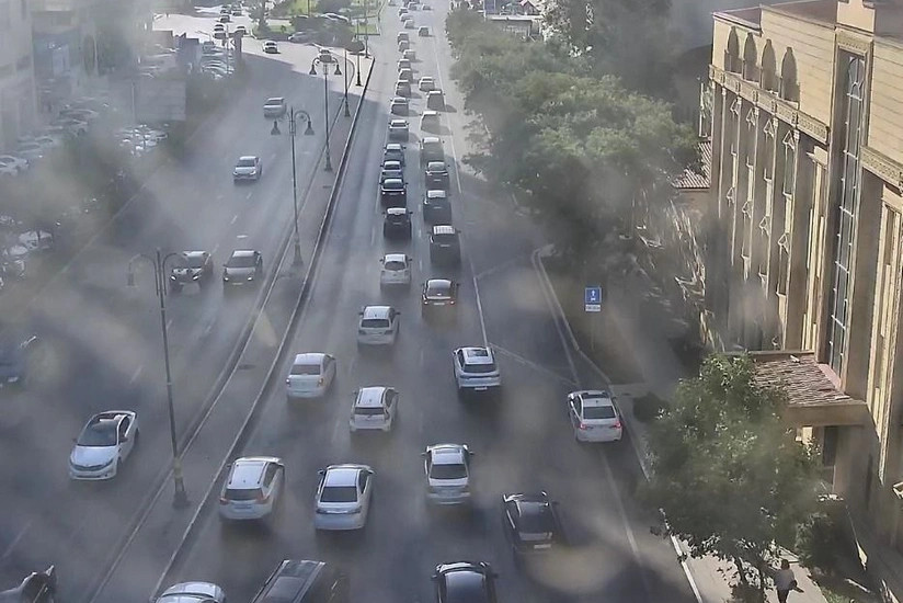 Bakının bir sıra yollarında nəqliyyatın sıxlığı yaranıb