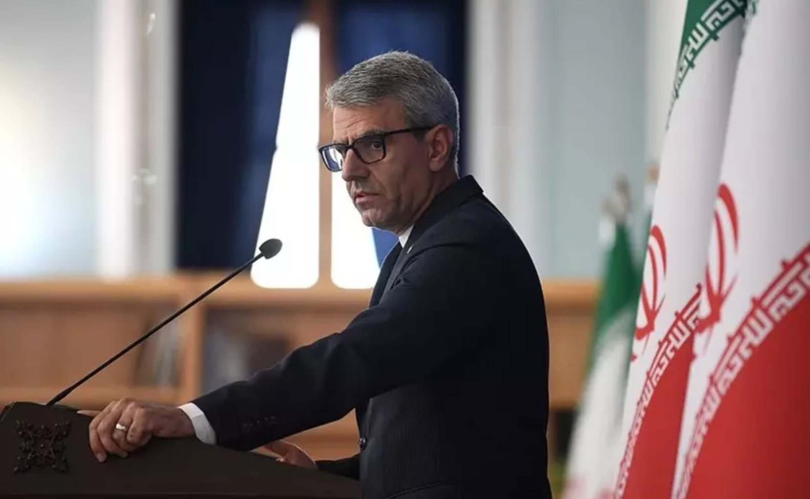 Bəqayi: İran və AEBA arasında inam qalmayıb