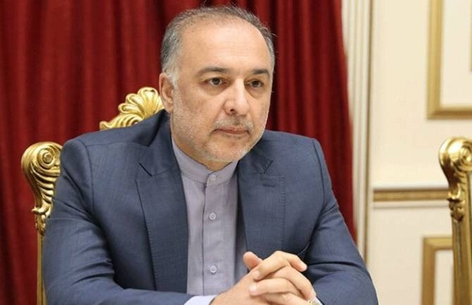 İran səfiri Ermənistanın müdafiə naziri ilə görüşüb