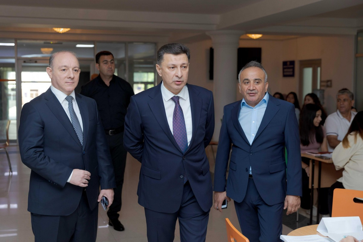 ATU rektoru tələbə adı qazanmış gənclərin qəbul prosesini izləyib