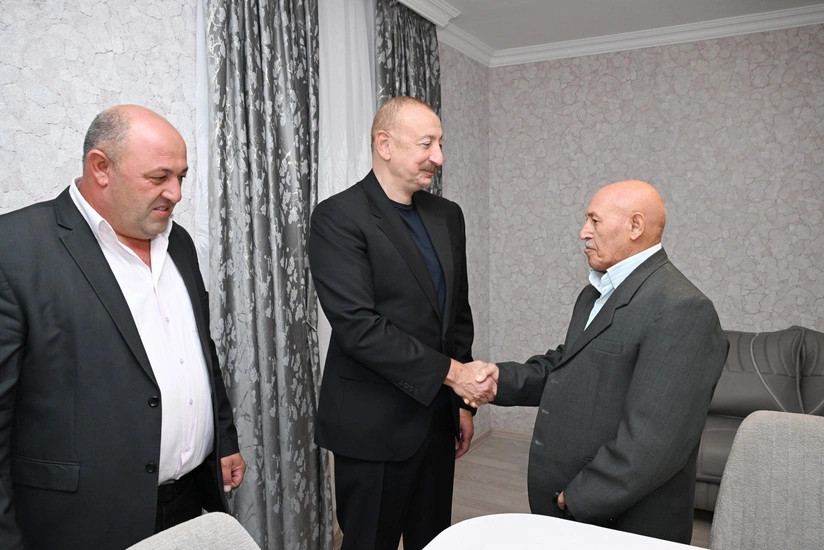 İlham Əliyev Xocavənd rayonunun Qırmızı Bazar qəsəbəsində olub