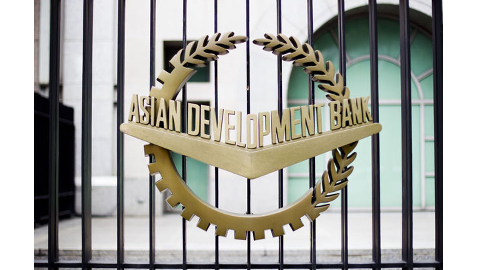 ADB Azərbaycanda KOB-lar üçün yaratdığı maliyyə imkanlarını açıqlayıb