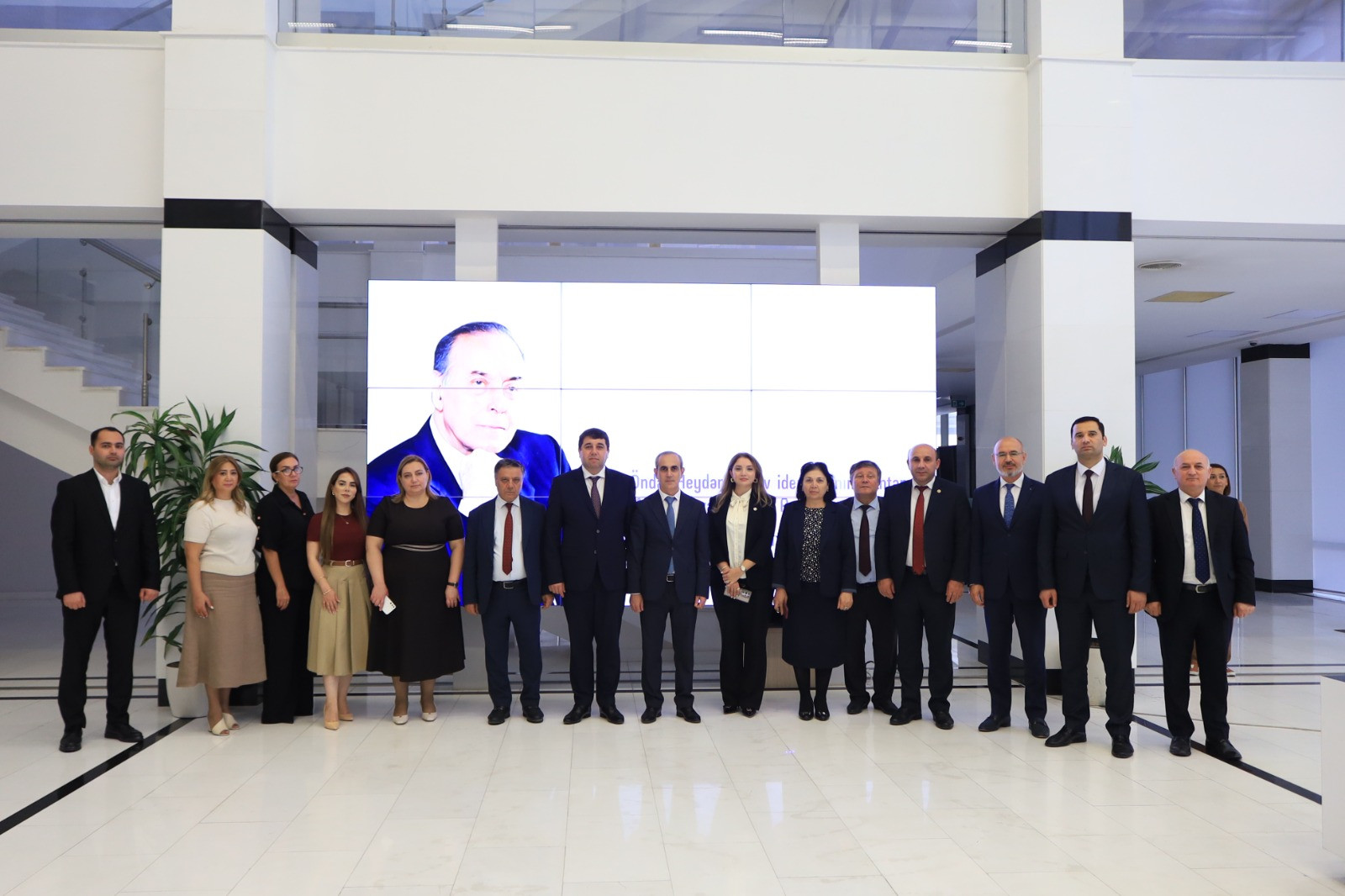 Mərkəzi Elmi Kitabxanada “Ulu Öndər Heydər Əliyevin ideyalarının təntənəsi: Müstəqil və Suveren  Azərbaycan” adlı lektoriya keçirilib