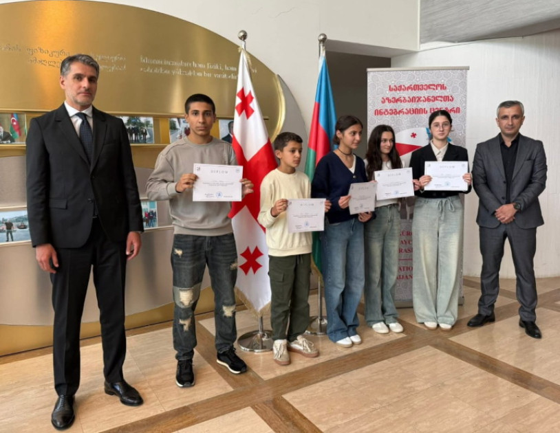 Marneulidə “Konstitusiya və Suverenlik İli” çərçivəsində bilik yarışı keçirilib