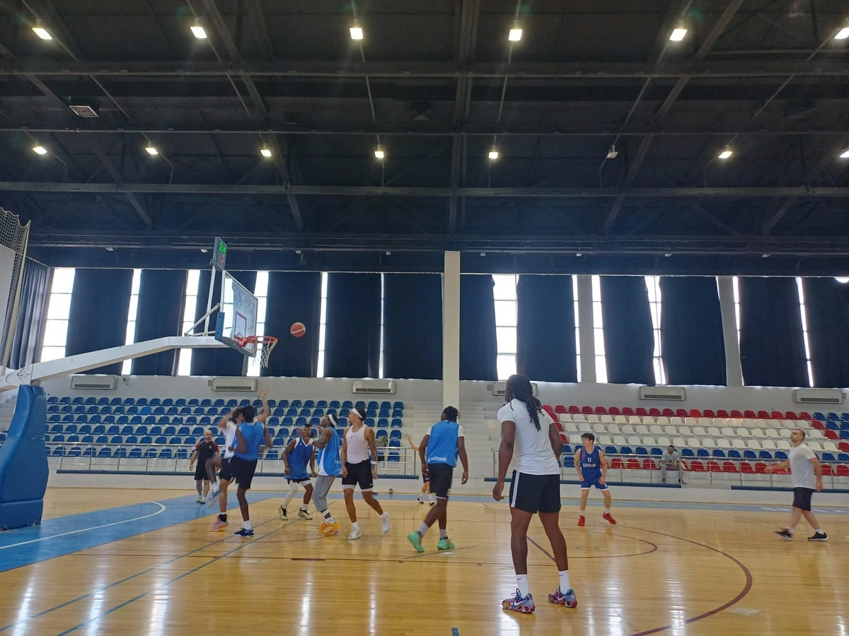 Azərbaycan Basketbol Liqasında çıxış edən klublar yoxlama oyununda üz-üzə gəliblər