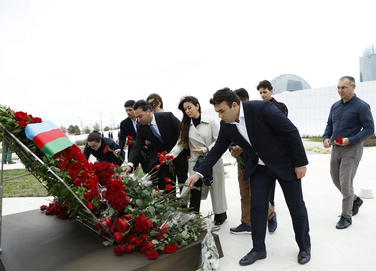 Anım Gününə dair kütləvi silsilə tədbirlər həyata keçirilib
