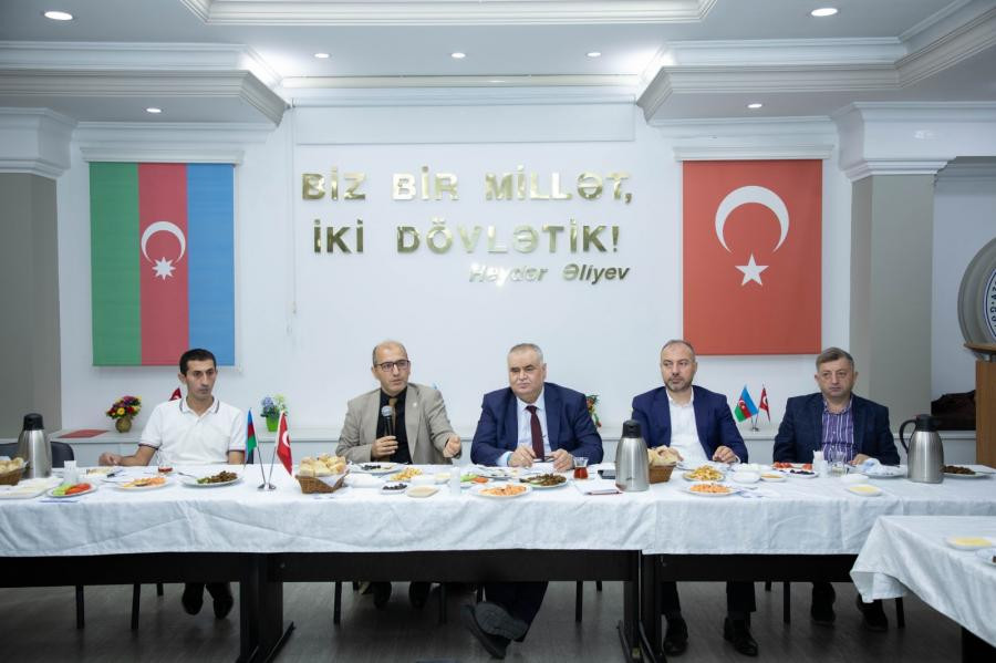 Gəncliyə Yardım Fondunda Milli Mətbuatın 150 illiyi münasibətilə görüş keçirilib