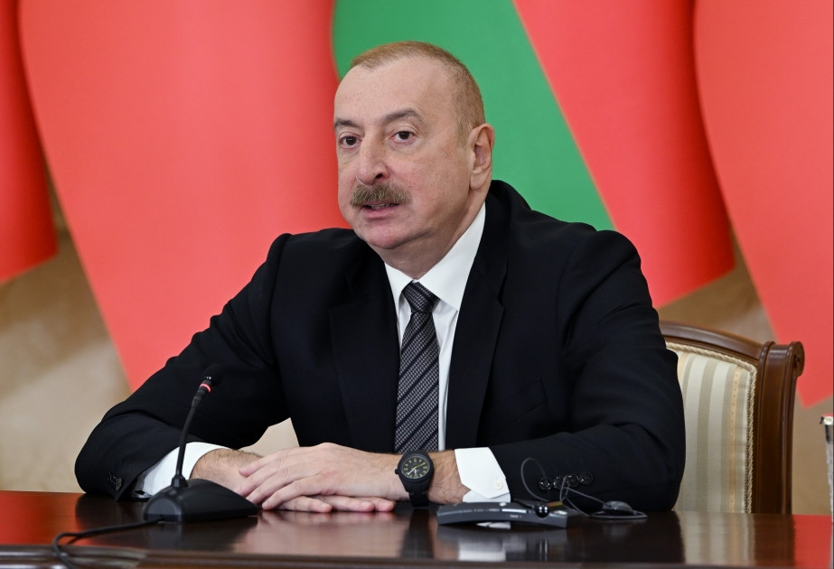 Prezident İlham Əliyev Anar İsmayılova general-mayor rütbəsi verib
