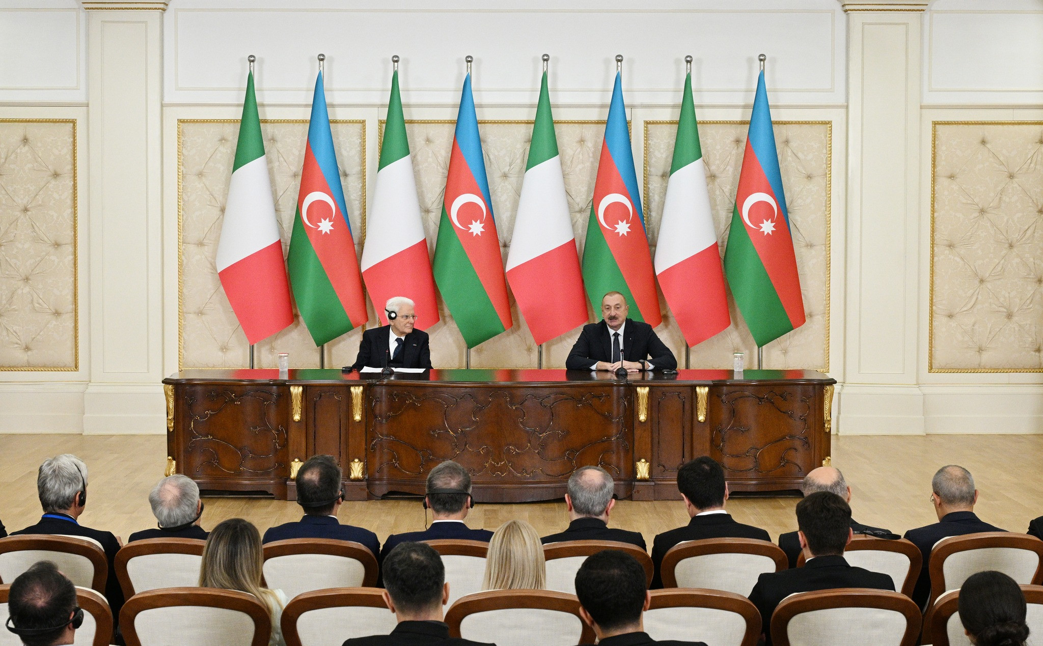 Prezident İlham Əliyev və Prezident Sercio Mattarella mətbuata bəyanatlarla çıxış ediblər