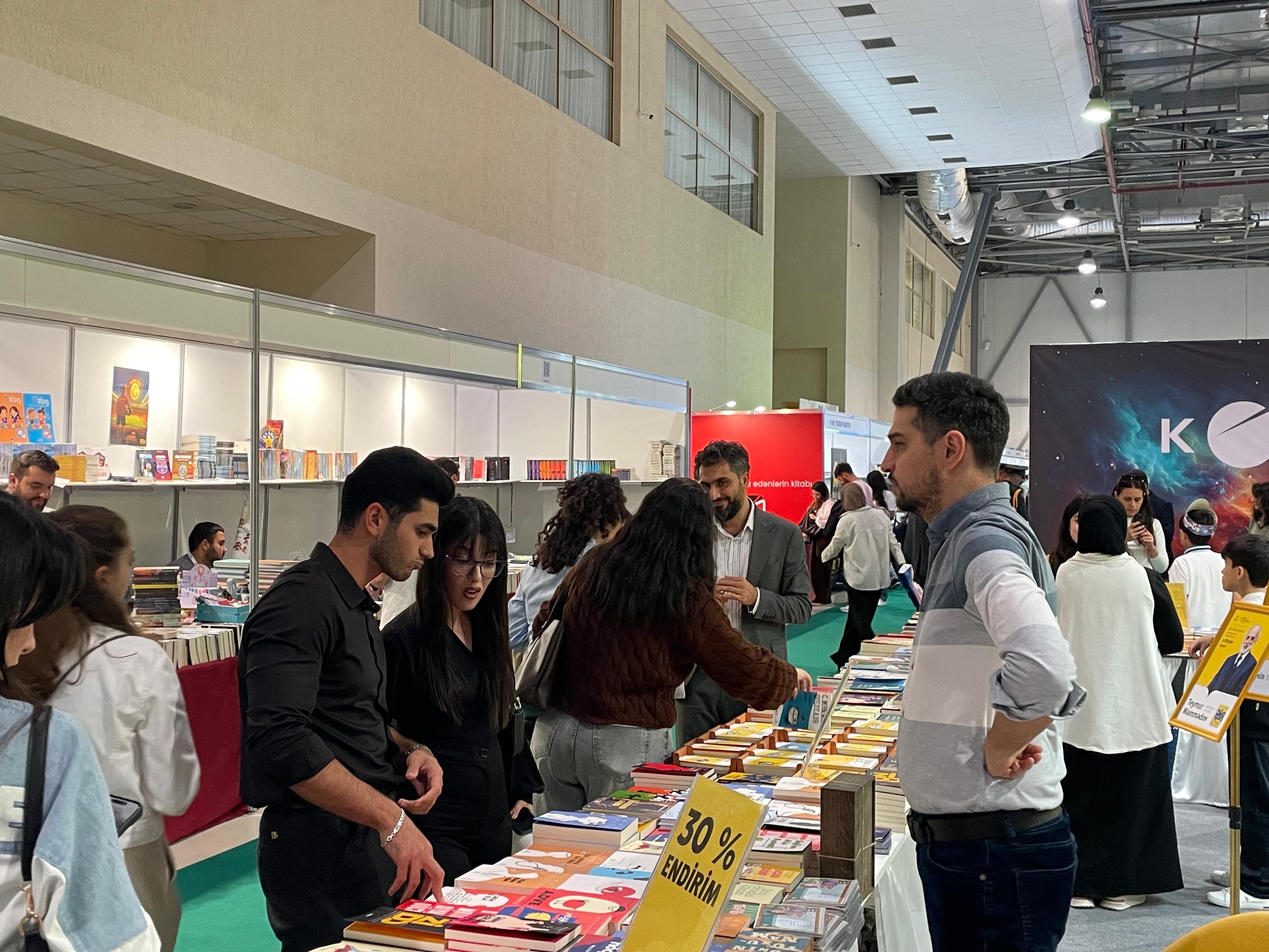 XI Beynəlxalq Kitab sərgisində keçən bir neçə saat -