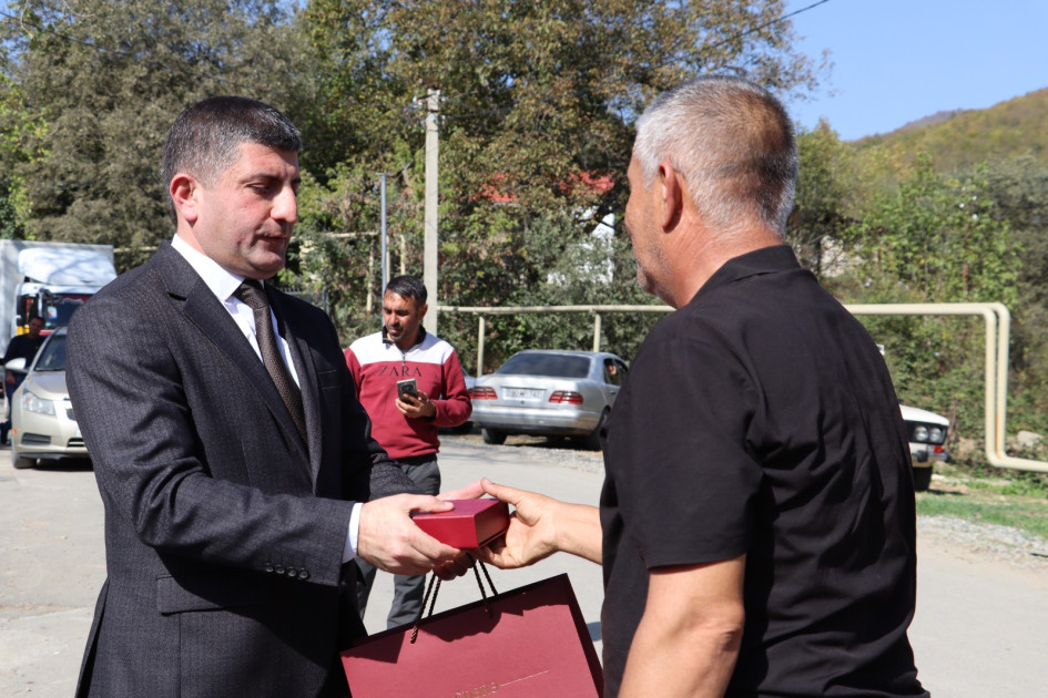 Ağdərənin Vəngli kəndində 28 ailəyə evlərinin açarları təqdim olunub