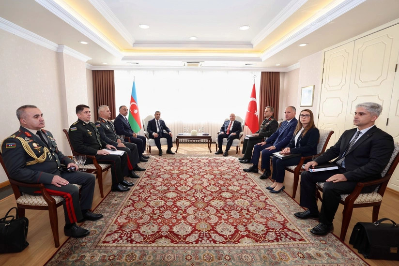 Ankarada Türkiyə-Azərbaycan-Gürcüstan müdafiə nazirlərinin görüşü keçirilib -
