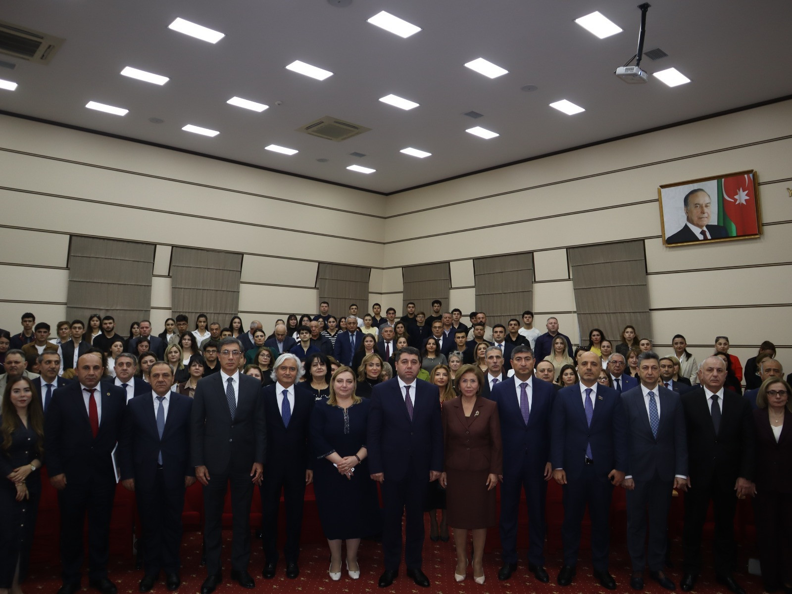 “Müstəqil Azərbaycanın inkişafında yeni mərhələnin başlanğıcı” adlı tədbir keçirilib