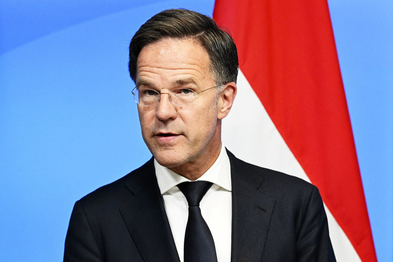 Mark Rutte:  Biz ruslardan qat-qat güclüyük