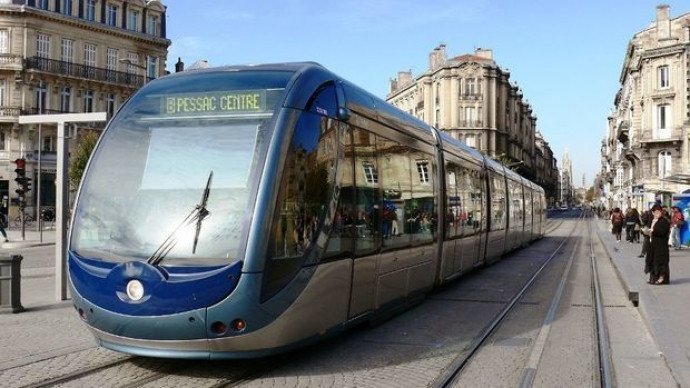 Təklif: Bakıda yerüstü metro sistemi tətbiq olunsun