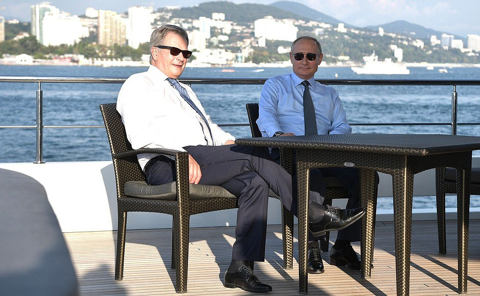 Finlandiyanın sabiq prezidenti Sauli Niinistö Vladimir Putinlə şəxsi söhbətlərini xatirələrində açıqlayıb