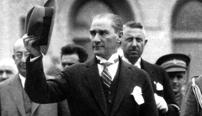 Sabir Rüstəmxanlı tarixi faktları açıqladı: "Atatürkün mübarizəsi..."
