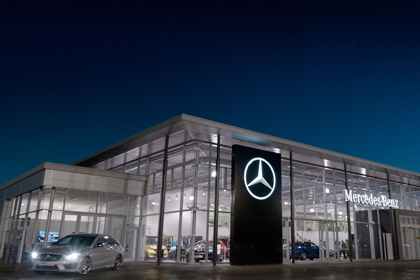 Mercedes-Benz-in mənfəəti azalıb