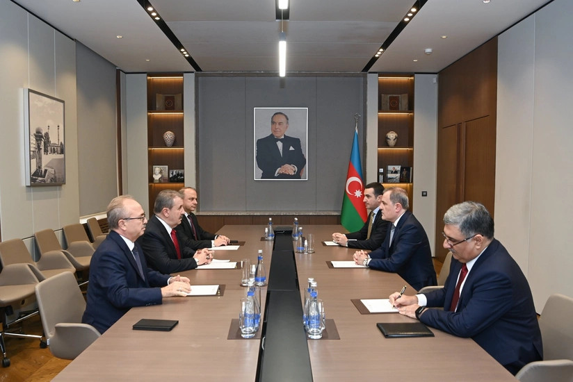 Ceyhun Bayramov Mustafa Desticini qəbul edib