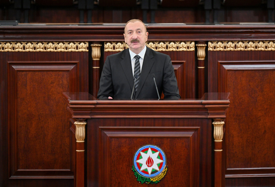 Alimlər elmin inkişafı ilə cəmiyyətin və dövlətin tərəqqisinə xidmət etməlidirlər –