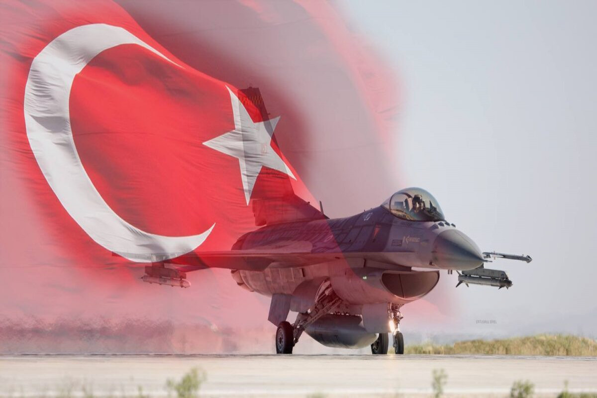 Türkiyənin F-16 qırıcıları 8 Noyabr Zəfər Paradında iştirak edəcək
