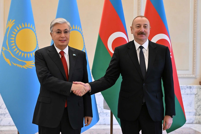 Qazaxıstan Prezidenti Azərbaycanın dövlət başçısını təbrik edib