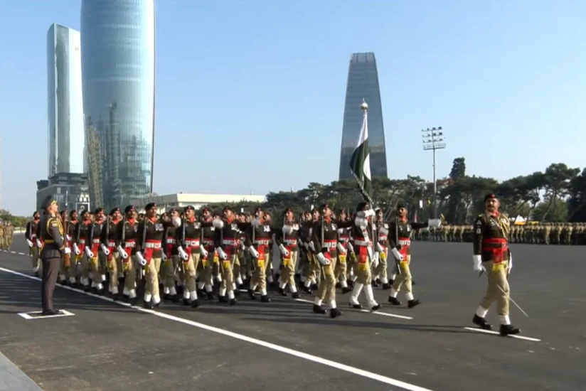 Pakistan hərbçiləri Bakıda paradda keçid edib