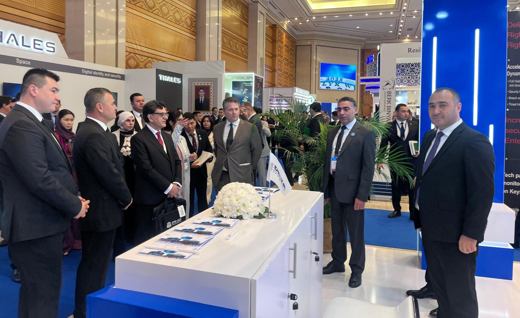 Azərbaycan nümayəndə heyəti Aşqabadda keçirilən “Türkmentel-2025” beynəlxalq konfransda iştirak edib