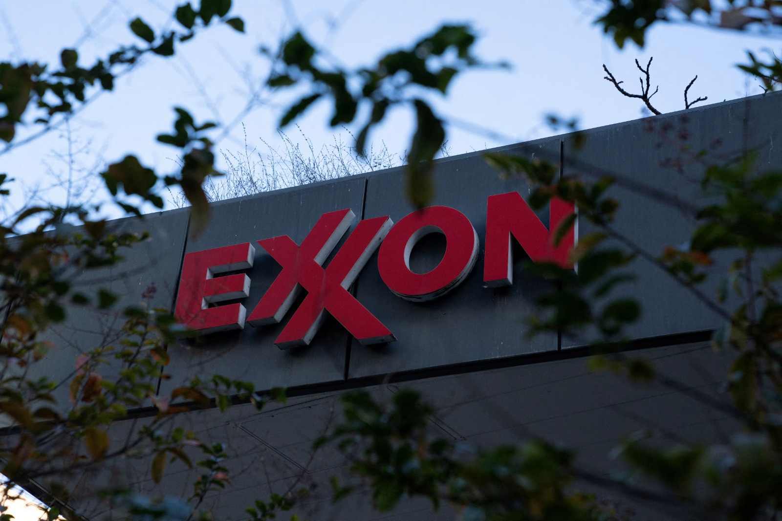 Exxon Lukoil-in Qazaxıstan və İraq aktivlərini almaq niyyətindədir