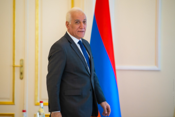 Erməni Prezidenti: Sülh və regional layihələr Cənubi Qafqazı logistika mərkəzinə çevirəcək