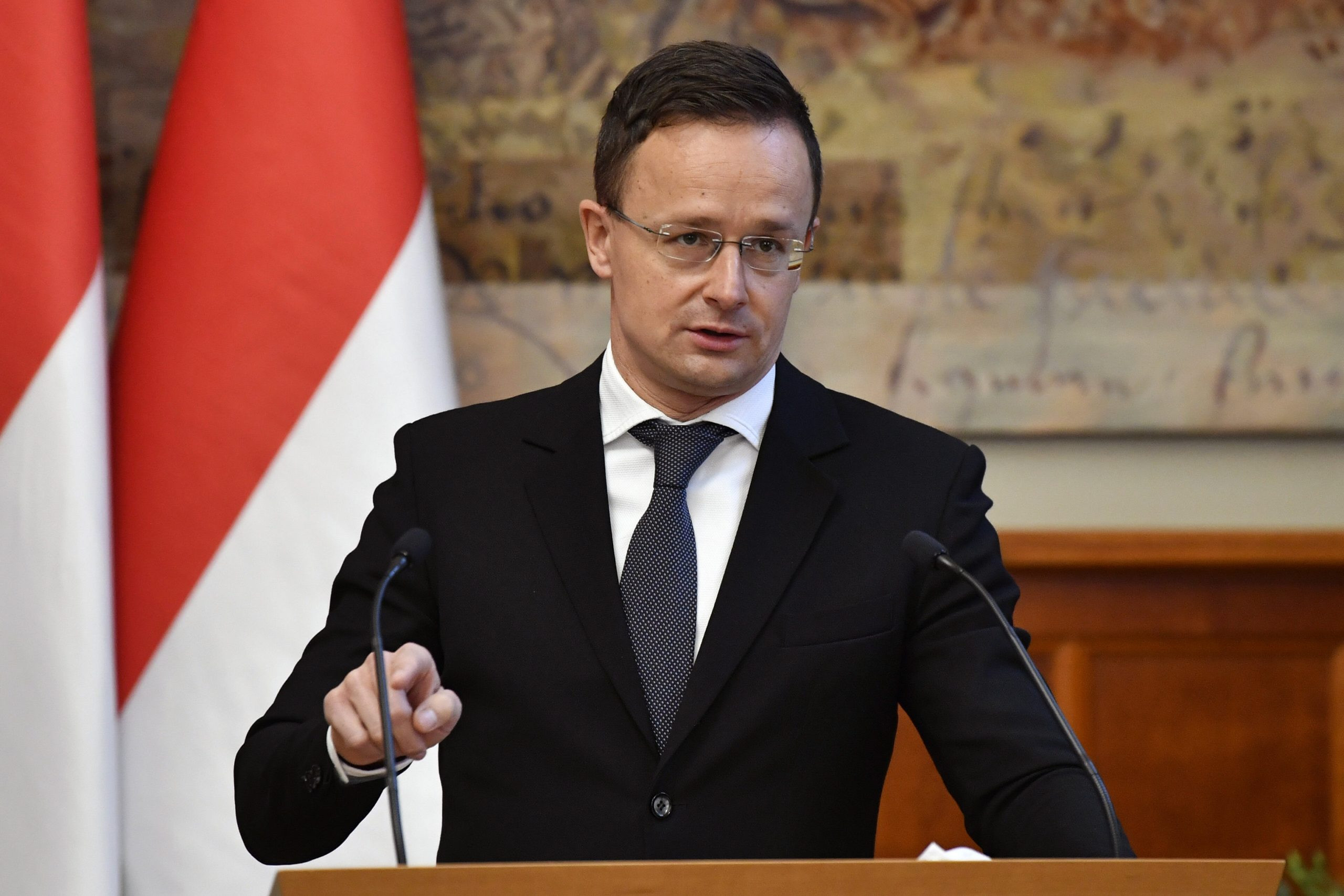 Macarıstan XİN: Ukrayna Avropanın təhlükəsizlik məsələlərinə aid deyil