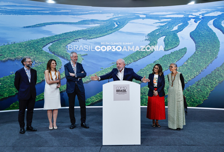 Braziliya prezidenti CO₂ emissiyalarının azaldılması məsələsinə ciddi yanaşmağa çağırıb
