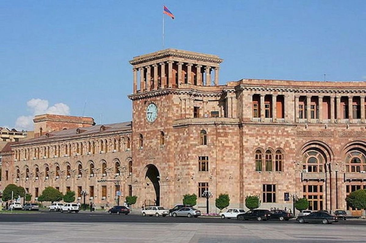Ermənistan hökuməti Bakıdakı dəyirmi masada iştirak üçün vəsait ayırıb