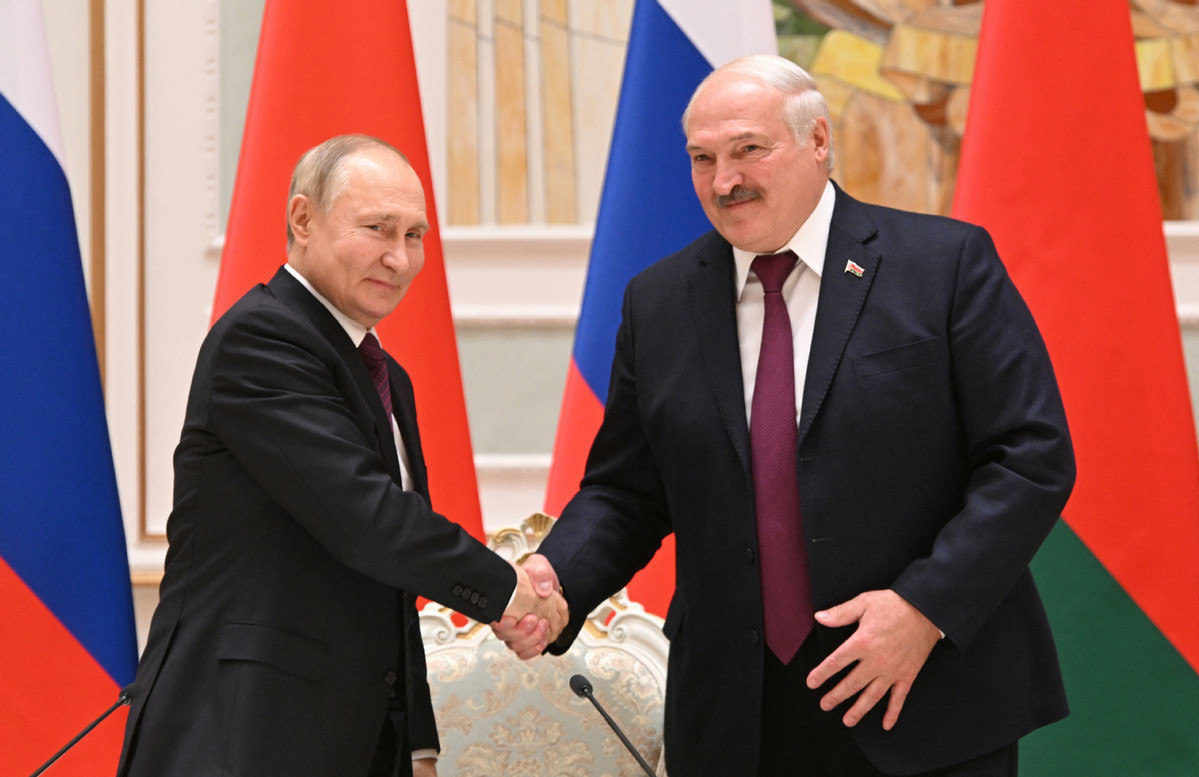 Lukaşeno Putinlə görüşüb bu məsələləri müzakirə edəcək