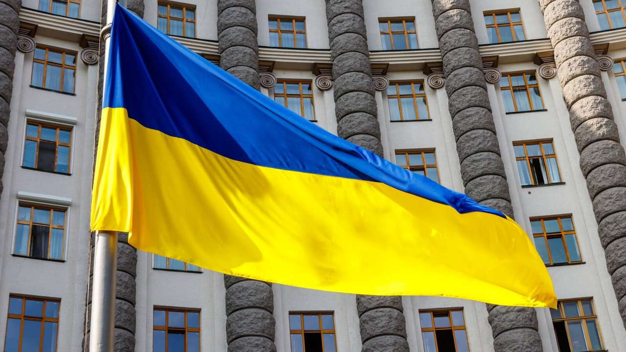 Ukrayna "saman çöpündən yapışacaq?"