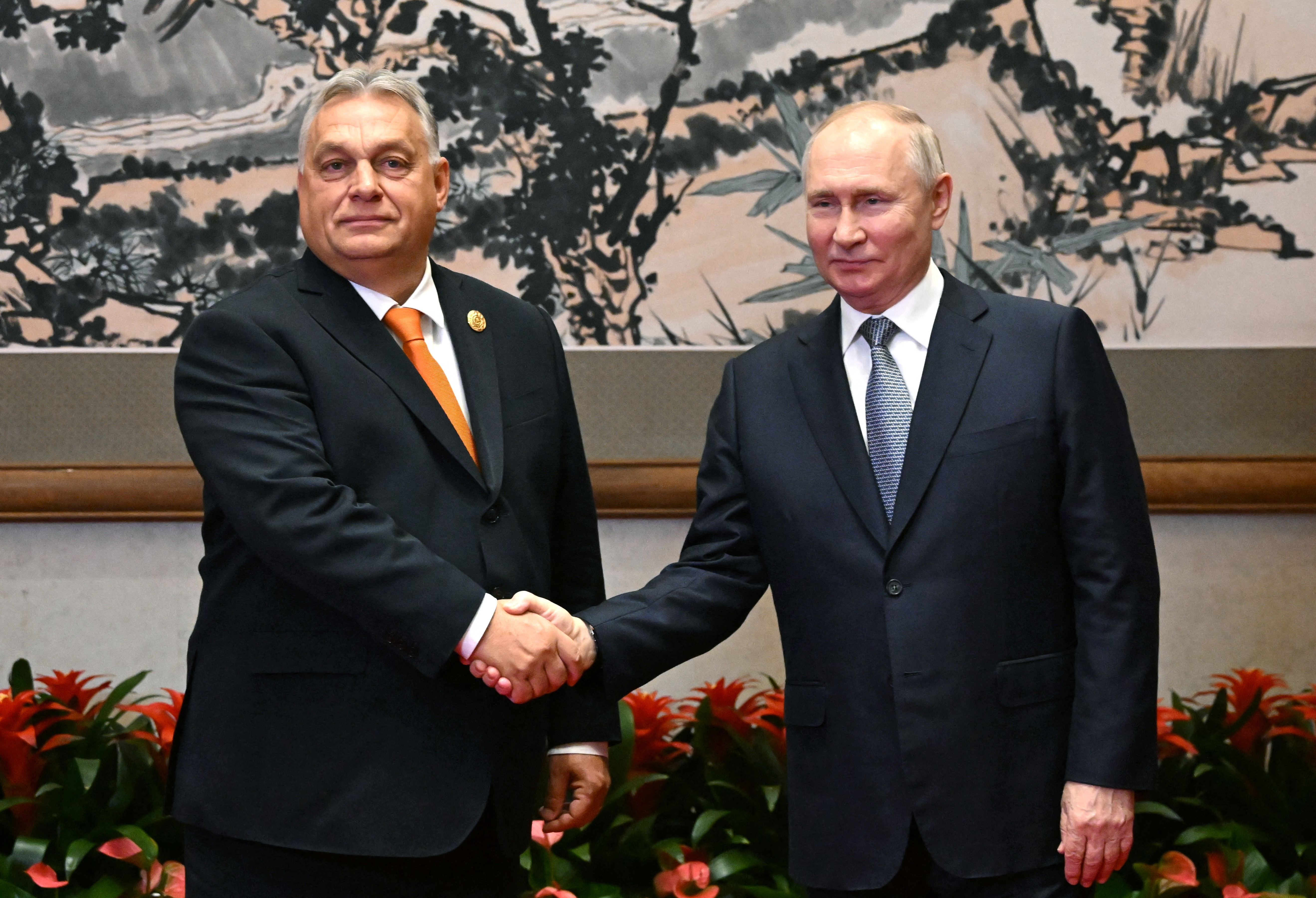 Orban Moskvada Putinlə görüşəcək
