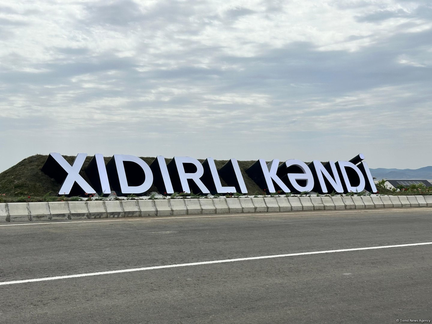 Ağdamın Xıdırlı kəndinə növbəti köç karvanı yola salınıb