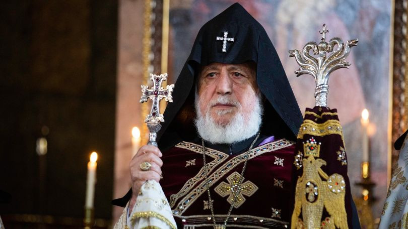Erməni Kilsəsində qalmaqal: II Qaregin Talin keşişini vəzifədən uzaqlaşdırdı