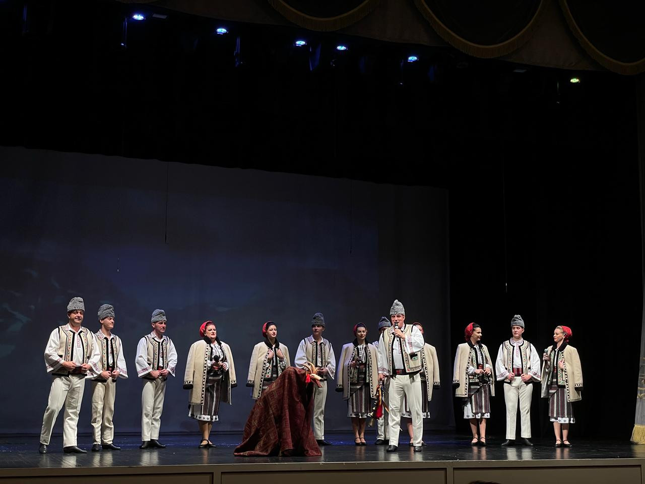 Musiqili Teatrda Rumıniya Folklor Gecəsi keçirilib
