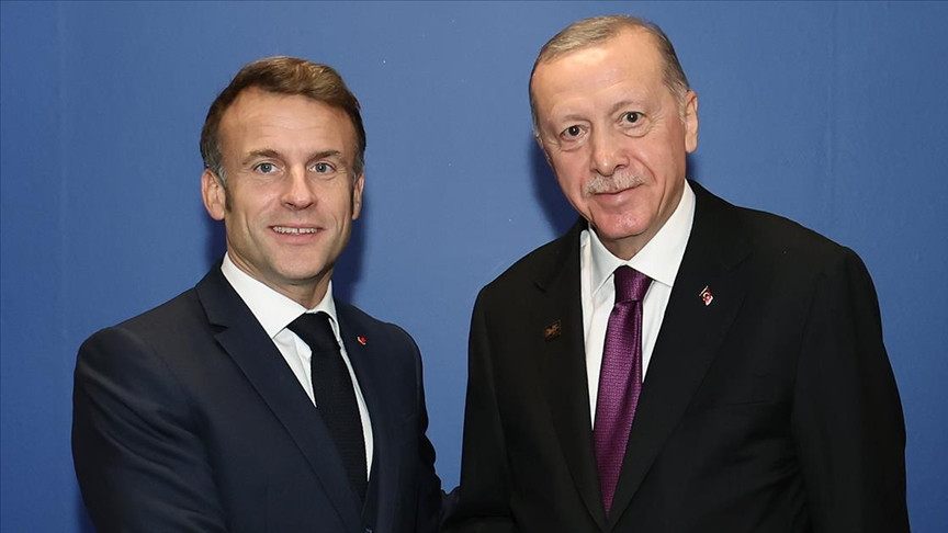 Ərdoğan və Makron arasında telefon danışığı olub