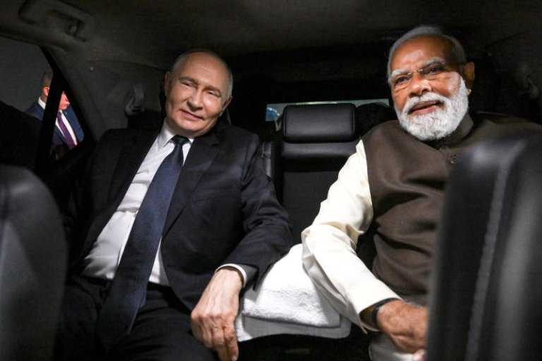 Putin və Modi strateji əməkdaşlıq planlarını açıqlayıb