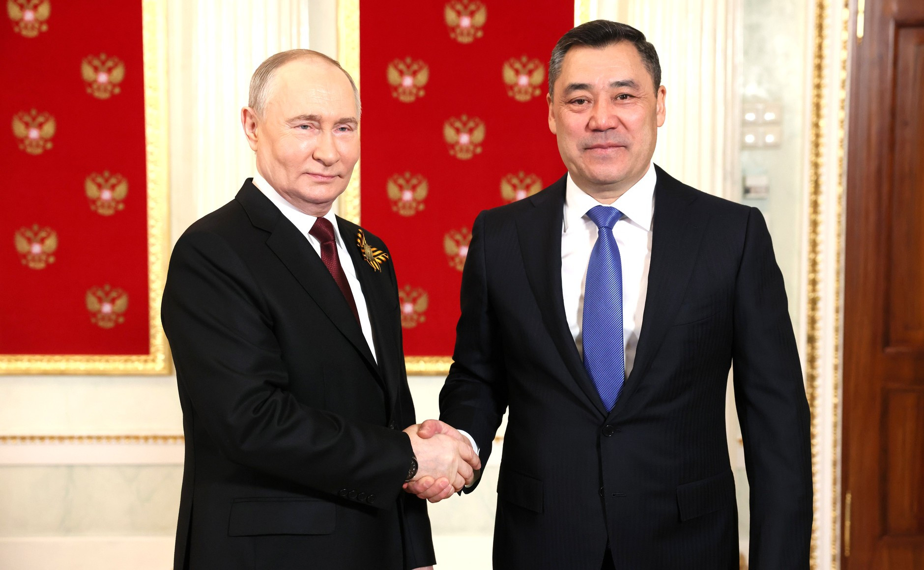 Putin və Japarov telefon danışığı zamanı mühüm məsələləri müzakirə edib
