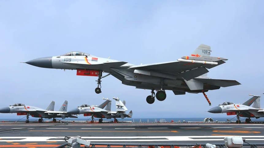 Çin J-15 döyüş təyyarələri Okinava yaxınlığında Yapon F-15-lərinə radar kilidi atıb