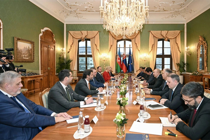 Bratislavada Azərbaycan və Slovakiya prezidentlərinin geniş tərkibdə görüşü olub