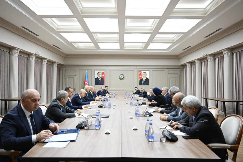Şahin Mustafayev İranın xarici işlər naziri ilə görüşüb