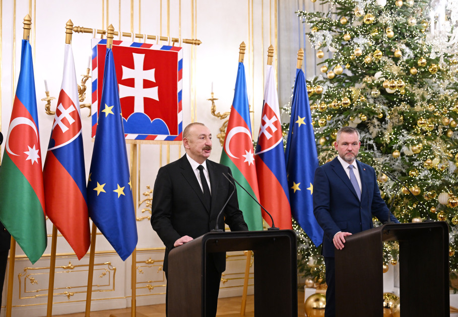 İlham Əliyev Slovakiya Prezidentini Azərbaycana səfərə dəvət edib