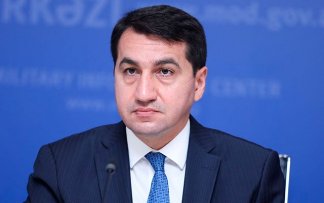 Hikmət Hacıyev Armen Qriqoryanla birgə müsahibəyə həsr olunmuş paylaşım edib