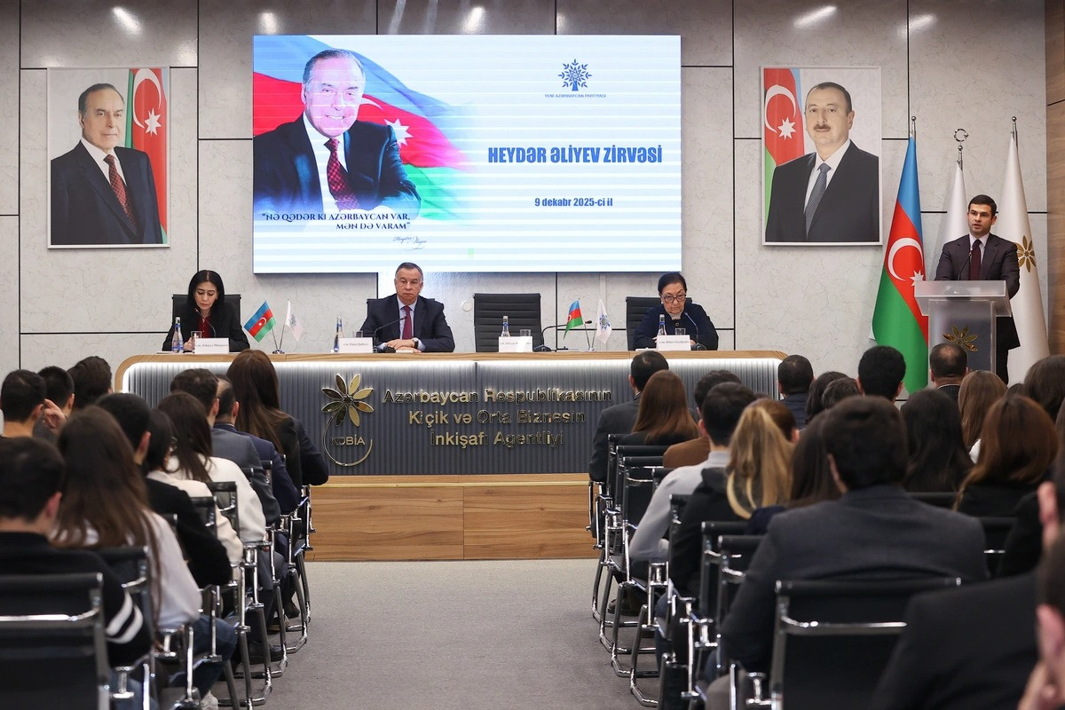 Heydər Əliyevin anım günü münasibətilə tədbir keçirilib